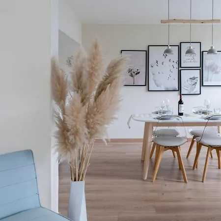 アパート *les Sapins* Cocooning - Idealement Situe - Balcon + Parking