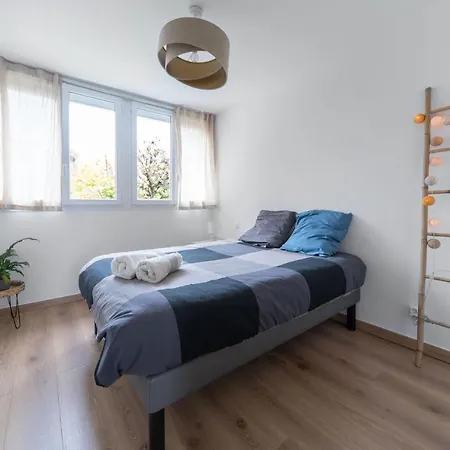 *les Sapins* Cocooning - Idealement Situe - Balcon + Parking アパート